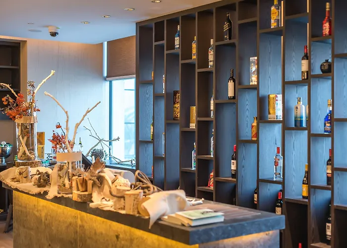 Aoluguya - The Unbound Collection By Hyatt